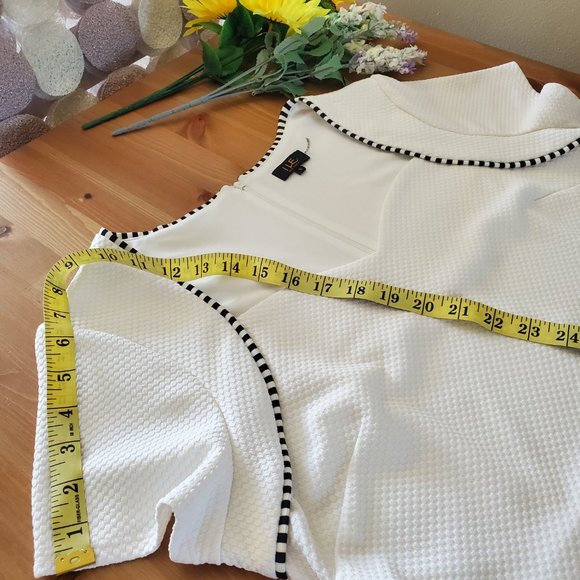 ILE NEW YORK Dress white heart neck - Picture 8 of 13